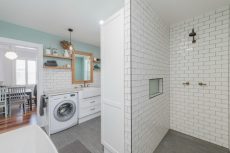 combined-laundry-bathroom-renovation